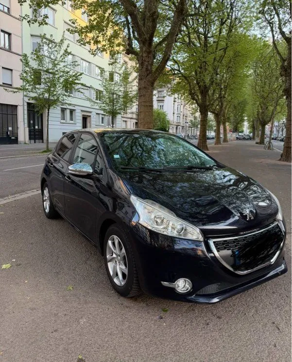 Peugeot 208 2013