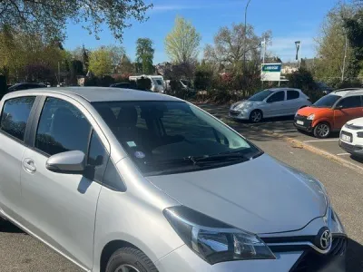 Toyota Yaris — photo 1