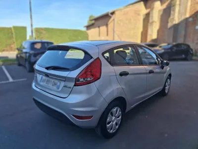 Ford Fiesta — photo 2